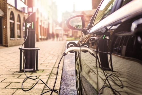 FHWA requests input on electric vehicle charging station technology